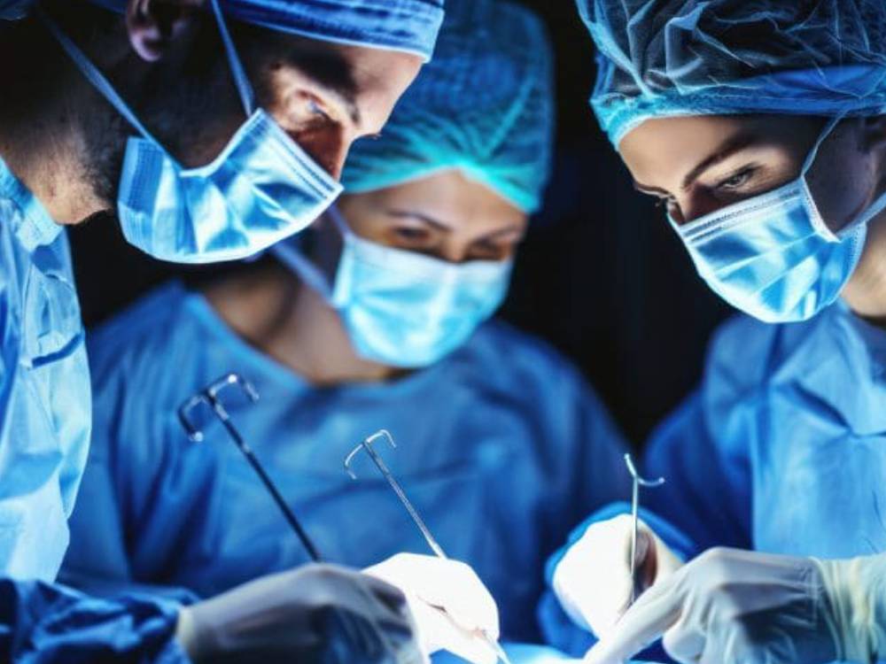 Cirujano urologo con servicio de emergencia en puebla
